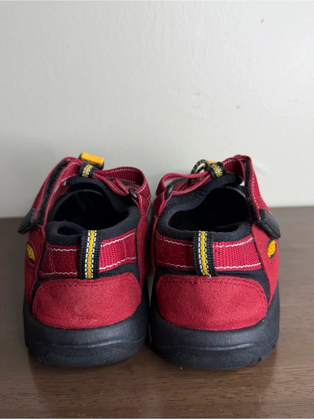 Keen Newport H2 Waterproof Red Hiking Sandals Sz 5 Kids